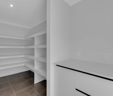 Four Bedroom Family Home in Baldivis - Photo 3