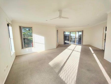 LARGE BROOKWATER HOME - Photo 4