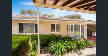 Well-Located 3x1 Villa with Private Yard - Photo 3