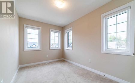 For Lease - 122 Monarch Woods Drive, Kitchener, Ontario - Photo 3