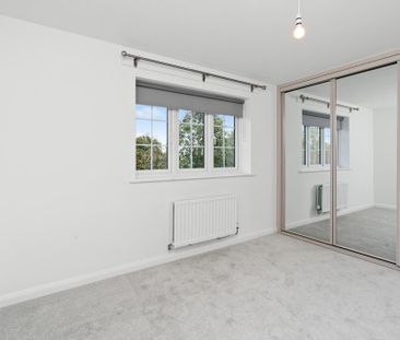 2 bedroom end of terrace house to rent - Photo 3