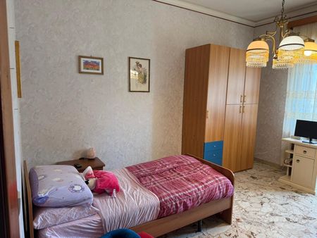 Posto letto in stanza singola per studentessa - Photo 2