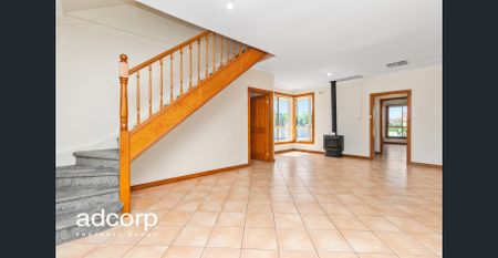 Simply Spacious! - Photo 3