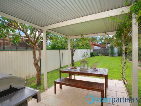 WELL MAINTAINED 2 BEDROOM HOME - Photo 4