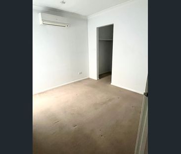 Cute and Cosy Townhouse - Photo 1