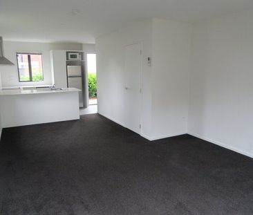 WALTHAM – 2 BED/2 BATH MODERN APARTMENT - Photo 1