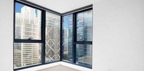 Two Bedroom Apartment in the heart of Melbourne CBD - Photo 2