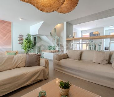 Charming Beachside Townhouse in Marina de Casares - Photo 4
