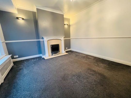 3 Bed Semi-Detached House, Park Spring Gardens, LS13 - Photo 1