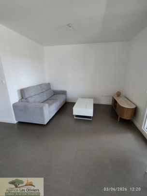 Location Appartement 2 pièces 53m² MONTPELLIER 34070 - Photo 1