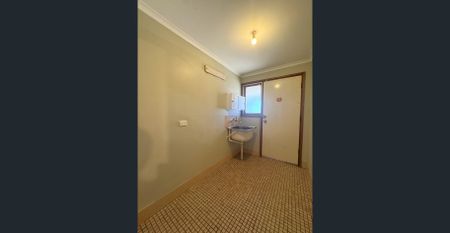 Affordable Family 3 Bedroom Living! - Photo 4