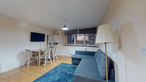 2 bedroom flat to rent - Photo 1