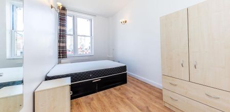 Two double bedrooms in the heart of Camden mins to Regents Park and Tube - Photo 3