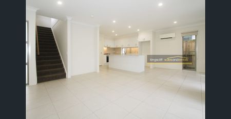 3br stand-alone townhome in Casuarina Beach - Photo 2