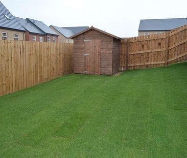 Sundew Avenue, Featherstone, WF7 - Photo 2