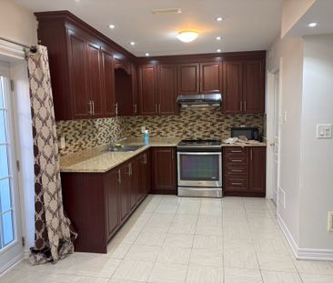 For Lease - 93 Thornbush Boulevard, Brampton, Ontario - Photo 4