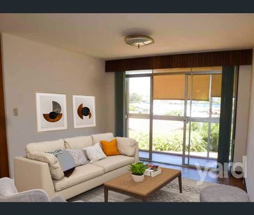 Stunning Harbour Views - Photo 3