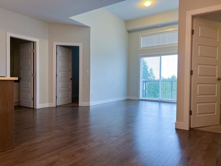 Brydon Court Apartments - Photo 2