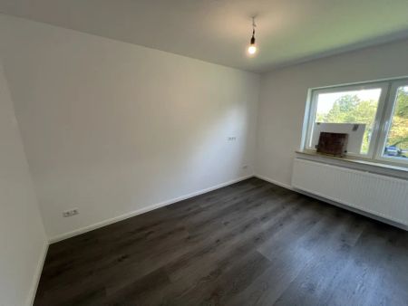 Traumwohnung, 4 ZKB, 1.OG, 100 m2 WF/NF, Walk-In-Dusche, Keller, Dachboden, Gartenanteil, saniert - Foto 3