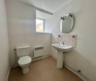 Location Appartement 2 pièces 39m² DOL DE BRETAGNE 35120 - Photo 3