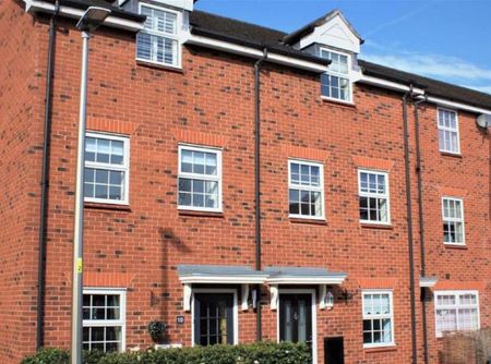 4 bedroom terraced house to rent - Photo 3