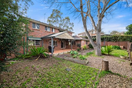 Spacious Family Living in Prestigious Glen Alpine - Photo 4