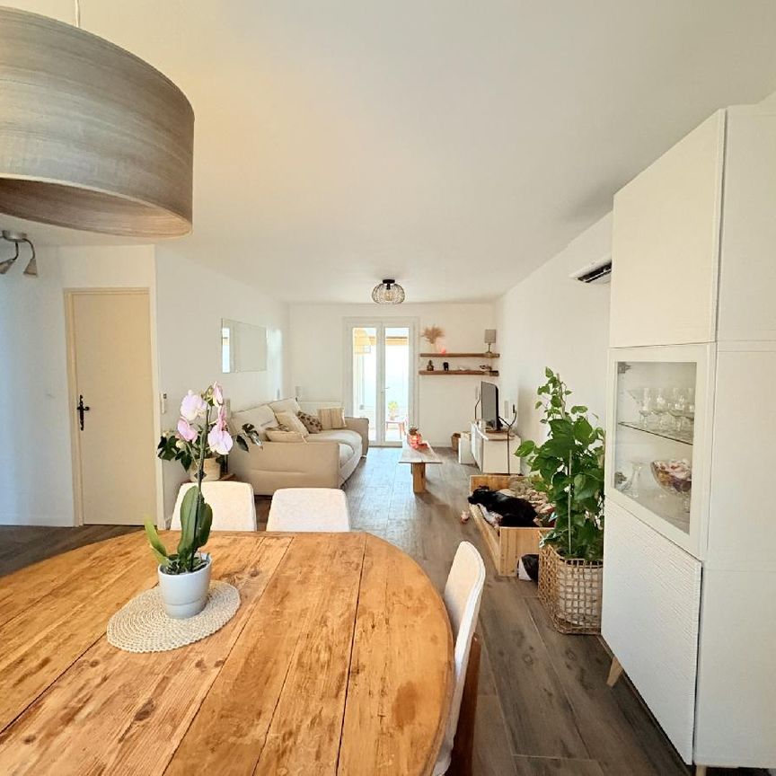 Location Maison 4 pièces 75m² GALLARGUES LE MONTUEUX 30660 - Photo 1