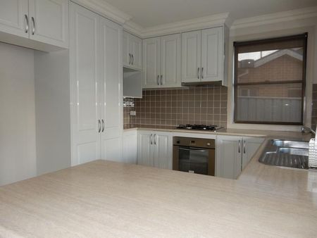 23 Montclair Avenue, West Wodonga - Photo 5