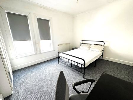 4 Bedroom House - Photo 3