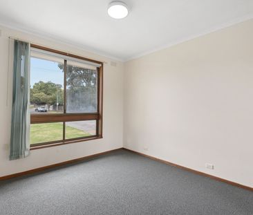Lovely Low Maintenance Home! - Photo 3