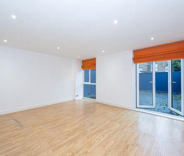 3 bedroom terraced house to rent - Photo 1