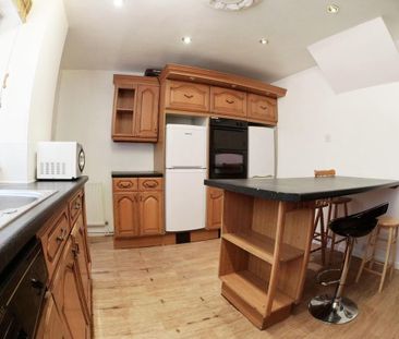 1 bedroom in a house share to rent - Photo 4