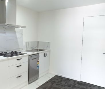 Furnished Studio Apartment - Utilities included - Photo 3
