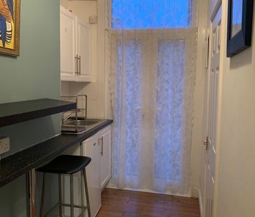 Studio Flat, Queens Road, N11 - Photo 5