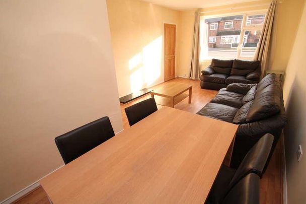 Sale Road, Northern Moor, Manchester, M23 - Photo 1