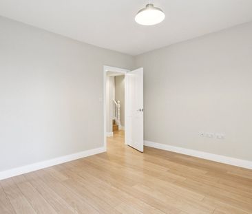 77a High Street, Walton On Thames, Surrey, KT12 - Photo 5