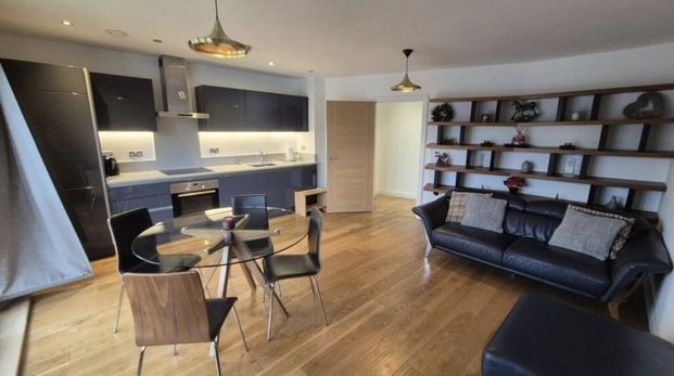 1 Bed Flat, Arrandene House, NW7 - Photo 1