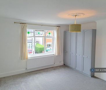 2 bedroom end of terrace house to rent - Photo 4