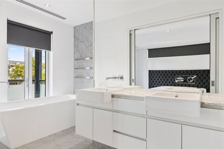 2 Cunningham Street, South Yarra - Photo 2