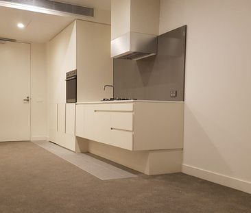 CONVENIENT, CLEAN AND FURNISHED - Photo 2