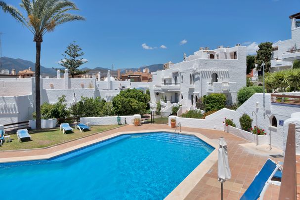 Duplex en alquiler en Nueva Andalucia, Marbella - Photo 1