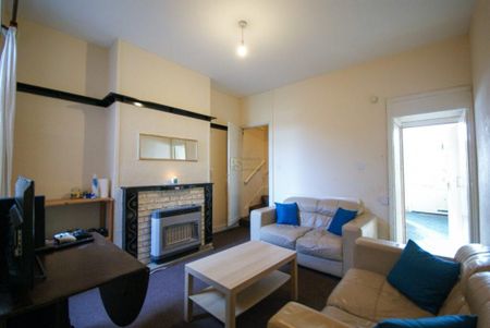 3 bedroom terraced house to rent - Photo 2