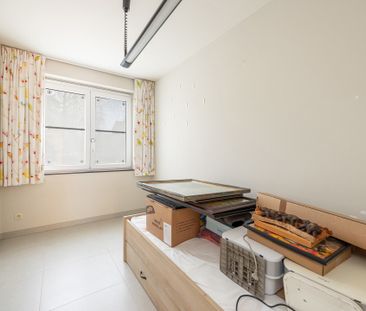 Gelijkvloers appartement met tuintje in centrum Sint-Antonius - Foto 2