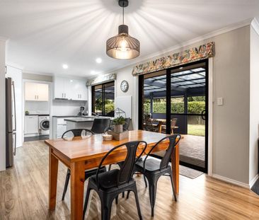 Beautifully Updated Family Home - Photo 3