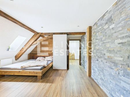CHARMANTE MAISONETTE MIT VIEL PLATZ UND BESONDEREM WOHNAMBIENTE - Photo 3