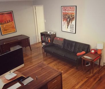 Affordable Living in Vibrant Yeronga! - Photo 1