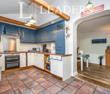 3 bedroom terraced house to rent - Photo 3