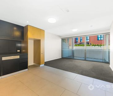 Awesome slip levels two bedrooms for lease, available now!!! - Photo 3