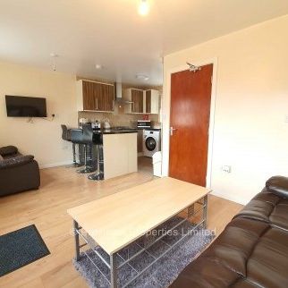 3 Bedroom Houses in Hyde Park - Photo 1