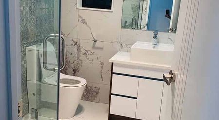 2 bedroom granny private entrance kitchen living - Photo 2